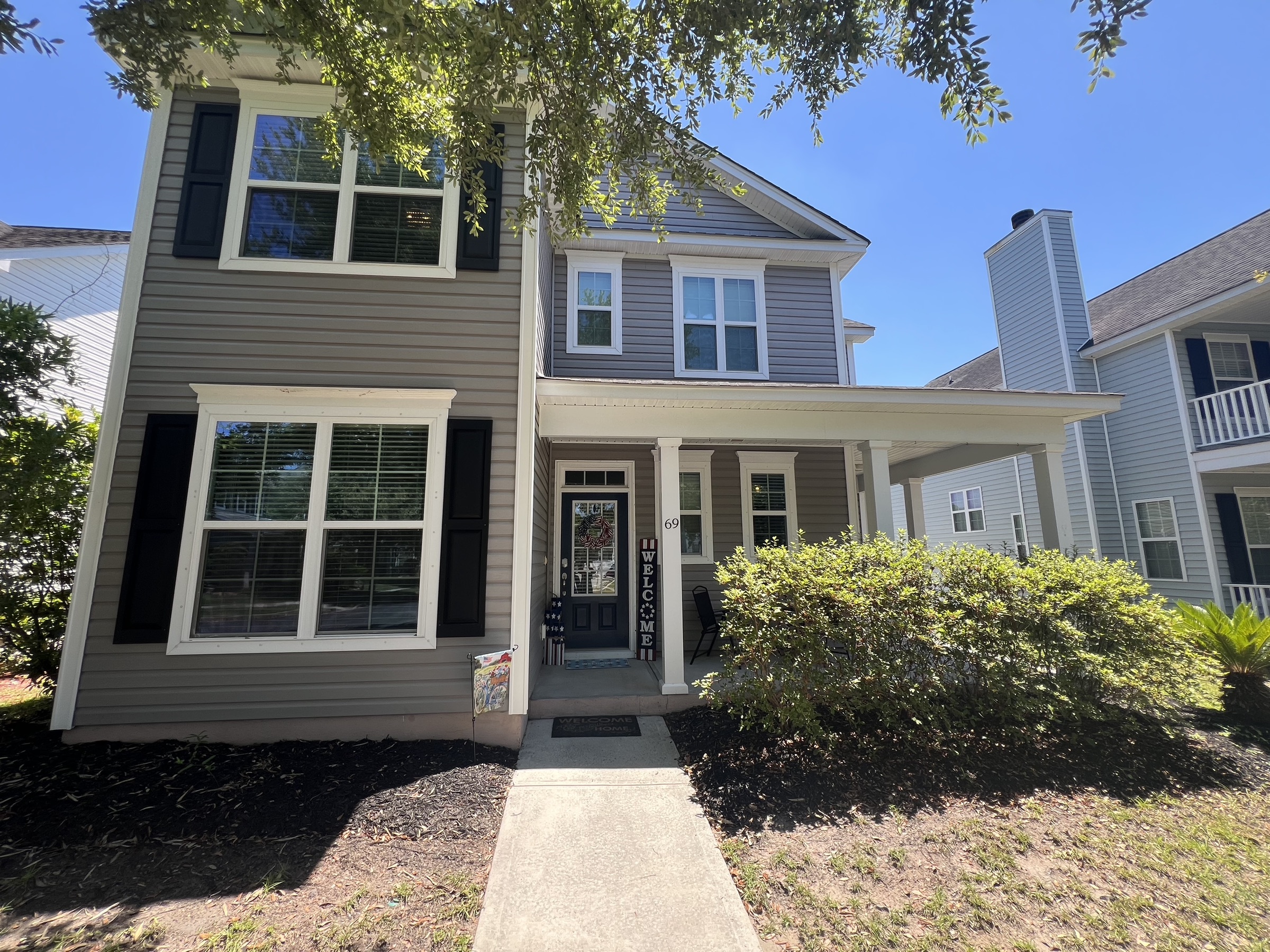 Front exterior of 69 10th Avenue in Bluffton